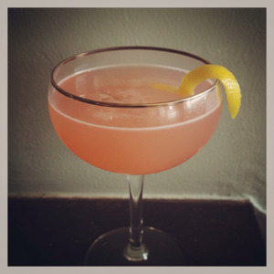 An image of the Angel Face cocktail submitted by Toby that contains London Dry Gin, Applejack, Apricot Brandy and Lemon